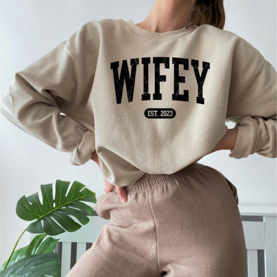 Custom Favoshape | Women'S Personalized Engagement Wifey Crewneck Sweatshirt