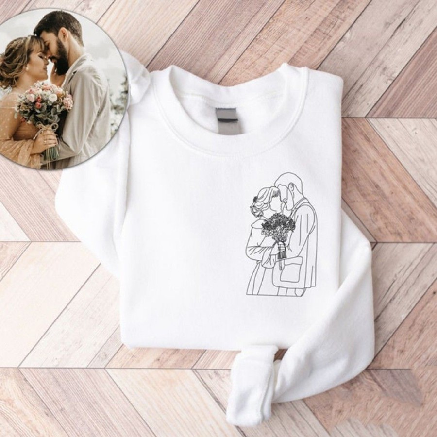 Custom Favoshape | Personalized Outline Portrait Sweatshirt Anniversary Couple Crewneck Gift